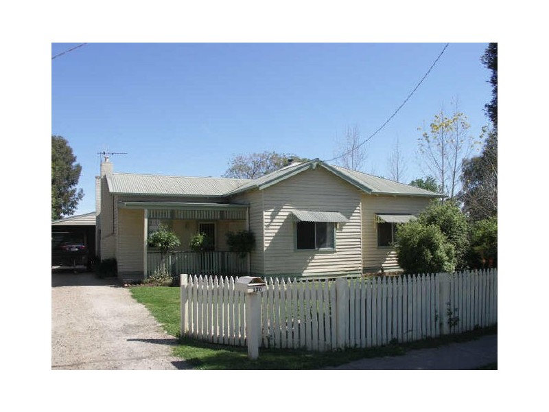 130 Mackellar Street, Benalla VIC 3672