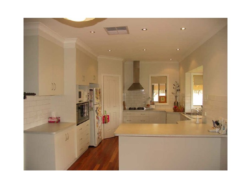 14 Monash Drive, Benalla VIC 3672