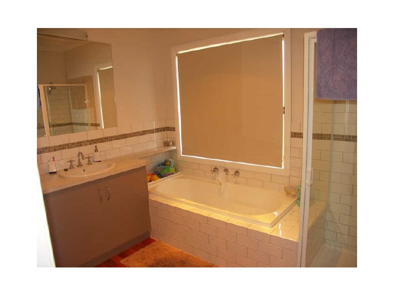 14 Monash Drive, Benalla VIC 3672