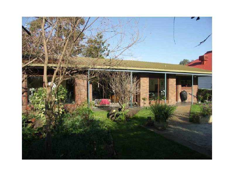 21 Maginness Street, Benalla VIC 3672