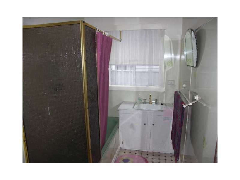 3 Tomkins Parade, Benalla VIC 3672