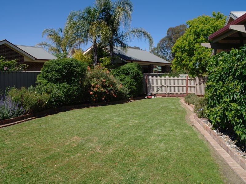 4 Plover Place, Benalla VIC 3672