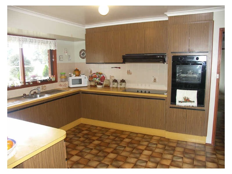 196 Hunter Road, Benalla VIC 3672