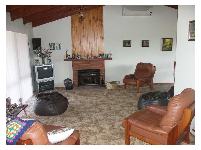 196 Hunter Road, Benalla VIC 3672