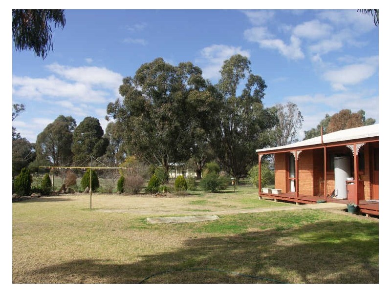 196 Hunter Road, Benalla VIC 3672