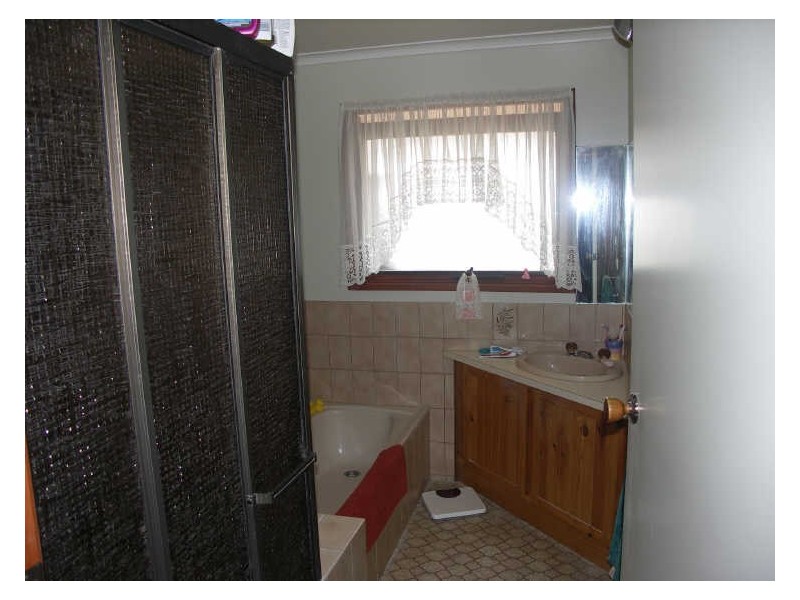 196 Hunter Road, Benalla VIC 3672