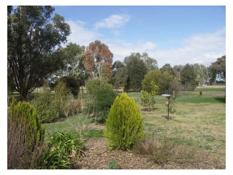 196 Hunter Road, Benalla VIC 3672