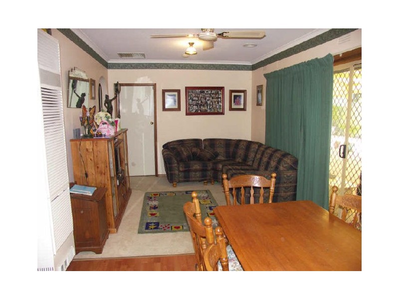 16 Charles Street, Benalla VIC 3672