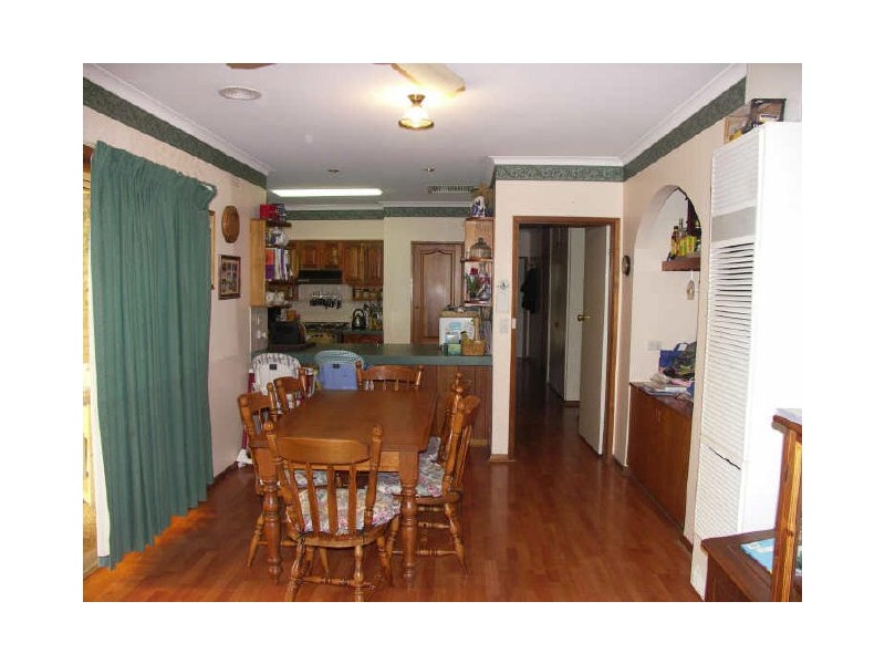 16 Charles Street, Benalla VIC 3672