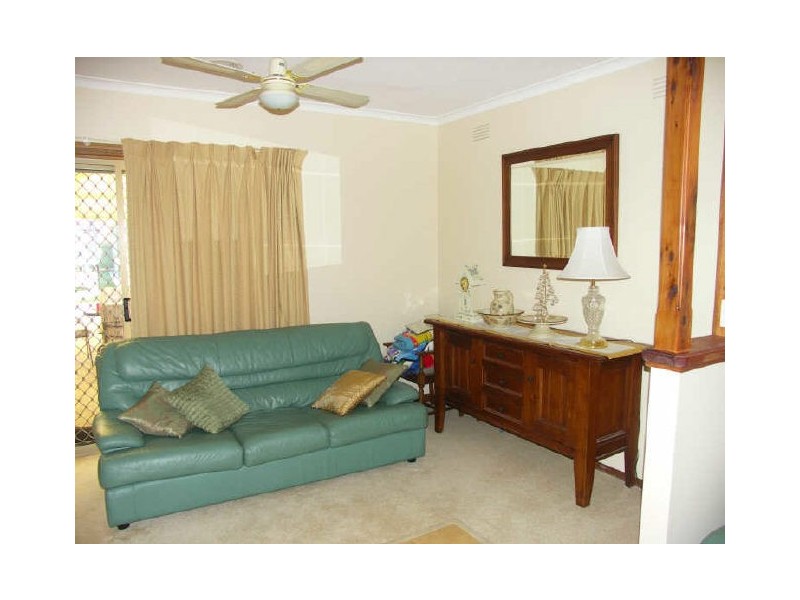 16 Charles Street, Benalla VIC 3672