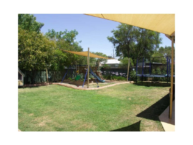 16 Charles Street, Benalla VIC 3672