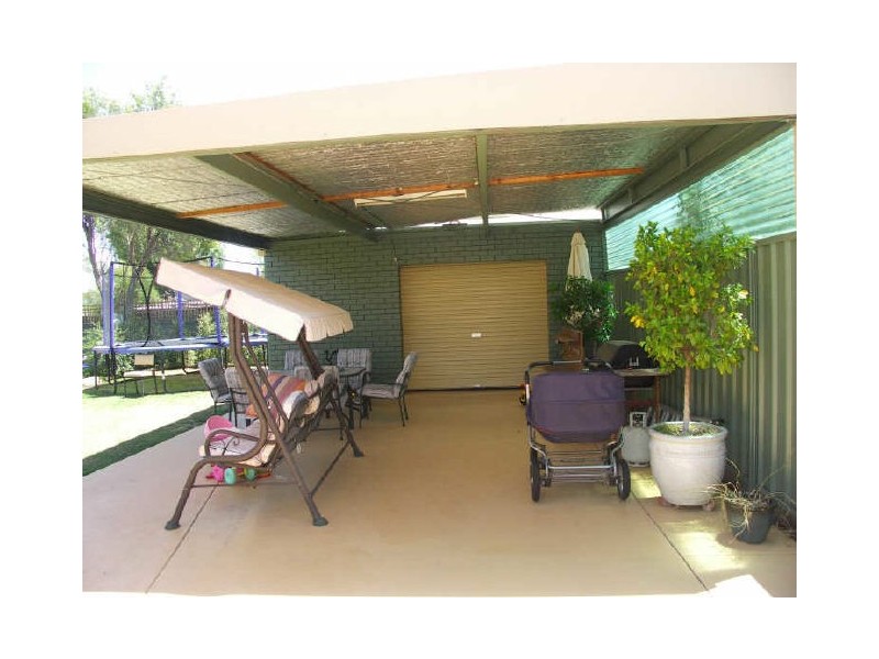 16 Charles Street, Benalla VIC 3672