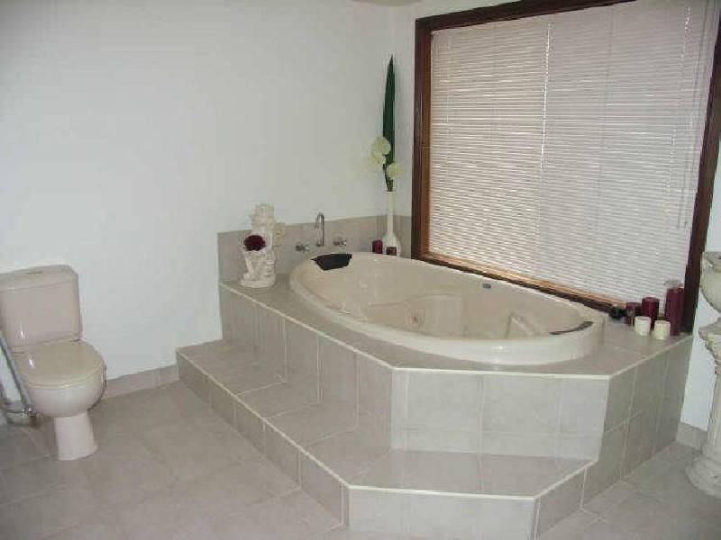 9 Bourke Drive, Benalla VIC 3672