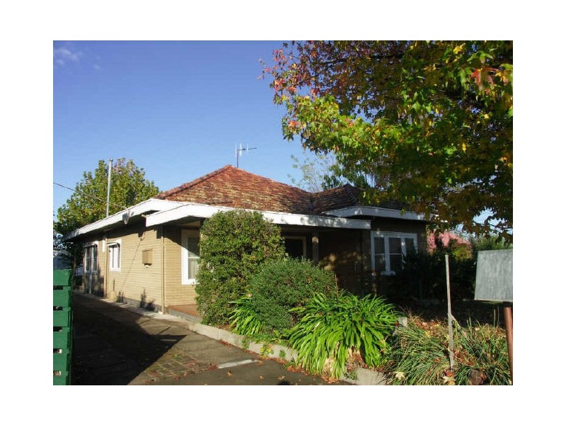 2 Meadows Avenue, Benalla VIC 3672