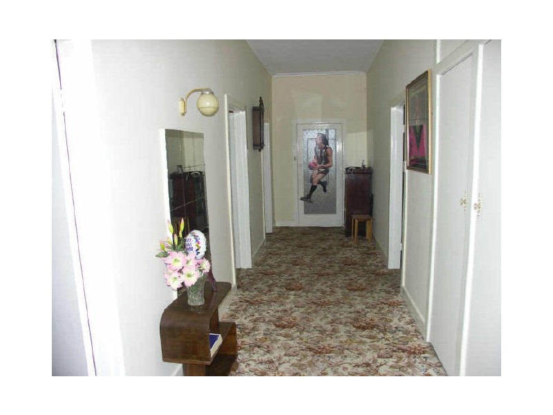 2 Meadows Avenue, Benalla VIC 3672