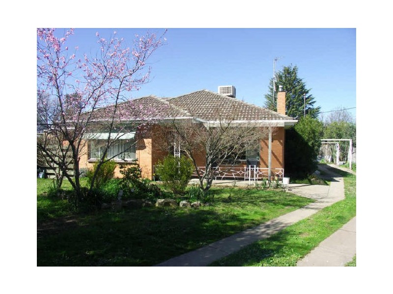 27 Helms Court, Benalla VIC 3672