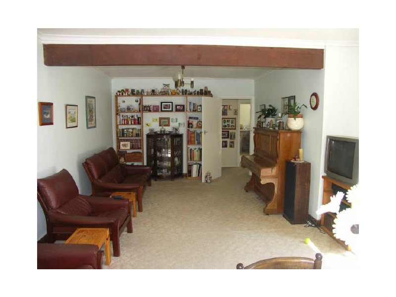 27 Helms Court, Benalla VIC 3672