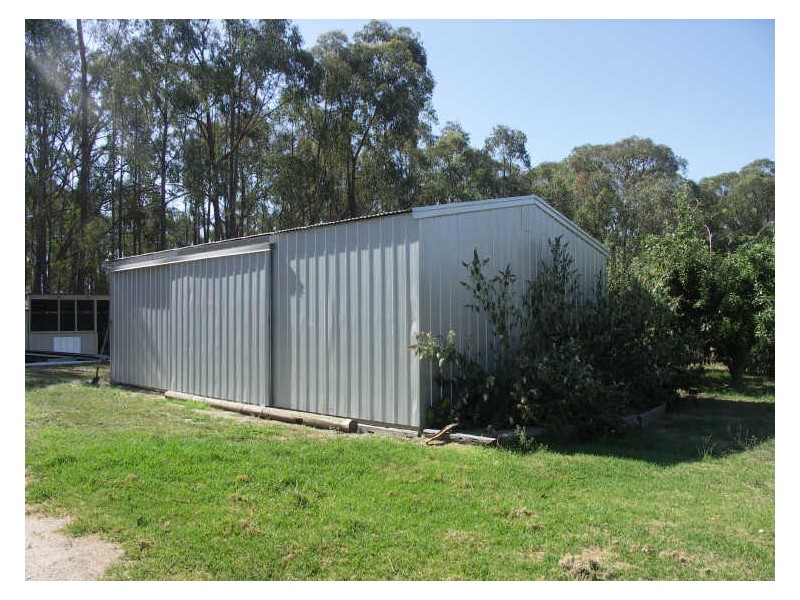 137 Tulley Road, Lima East VIC 3673