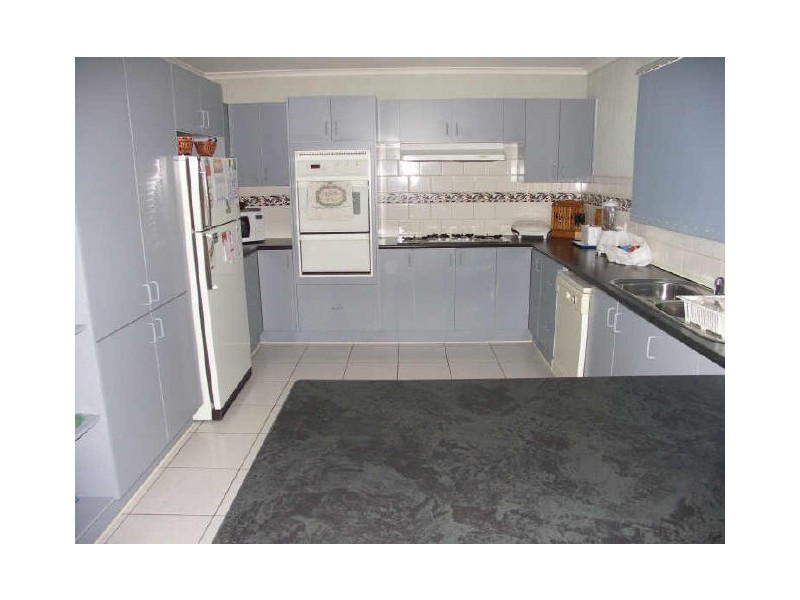 6 Ackerly Avenue, Benalla VIC 3672