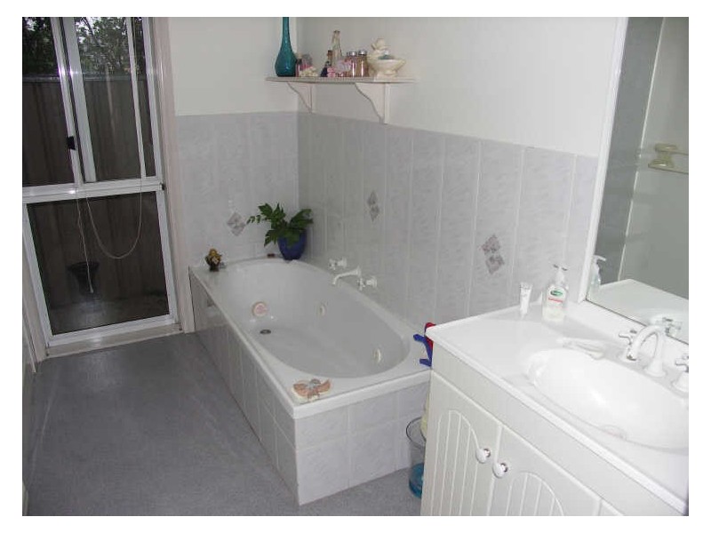 6 Park Place, Benalla VIC 3672