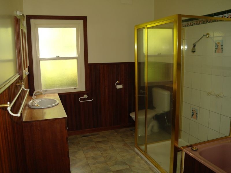 9 Harrison Avenue, Benalla VIC 3672