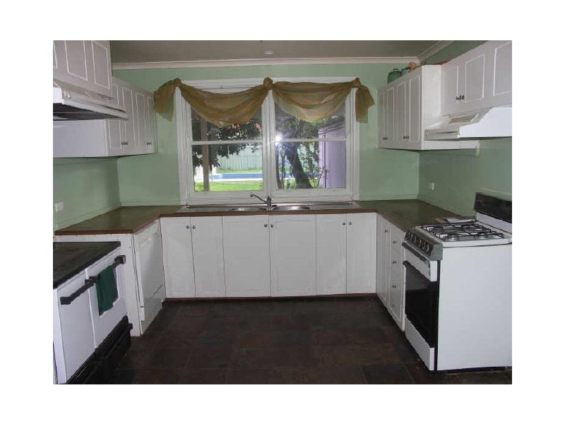 24 Smythe Street, Benalla VIC 3672