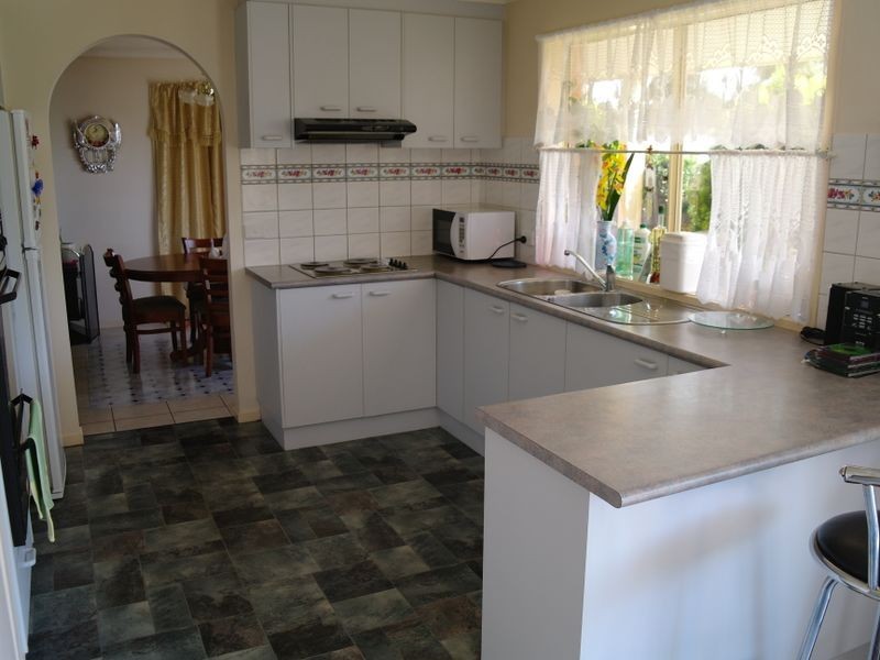 74 Willis Little Drive, Benalla VIC 3672