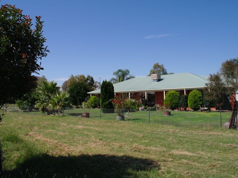 74 Willis Little Drive, Benalla VIC 3672