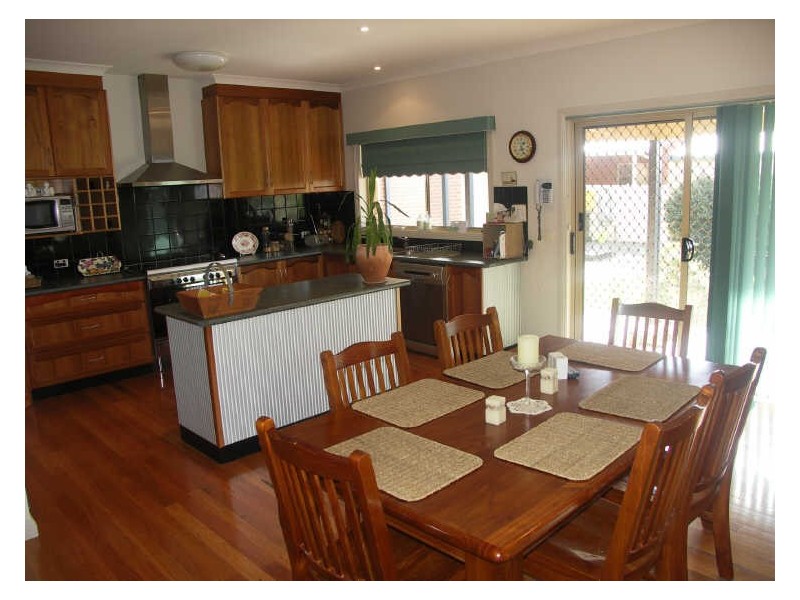 19 Shawbrook Avenue, Benalla VIC 3672