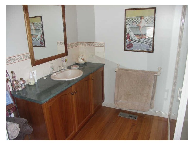 19 Shawbrook Avenue, Benalla VIC 3672