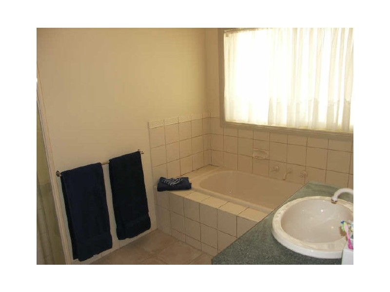 6 Ibis Court, Benalla VIC 3672