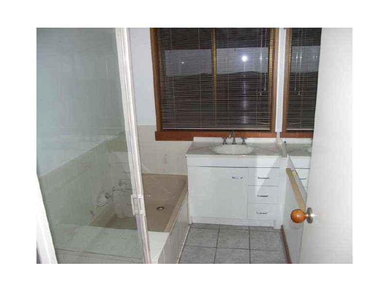 6 Robinson Court, Benalla VIC 3672