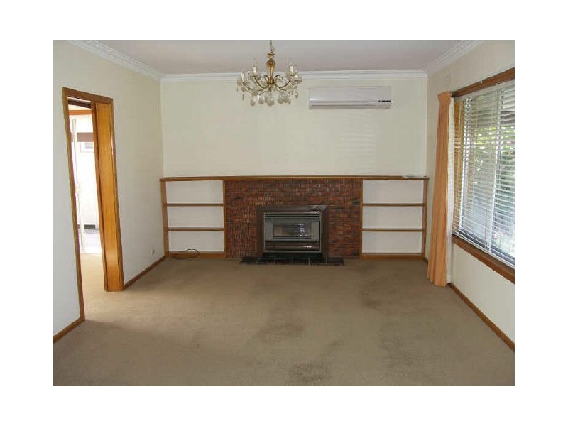 18 Monds Avenue, Benalla VIC 3672