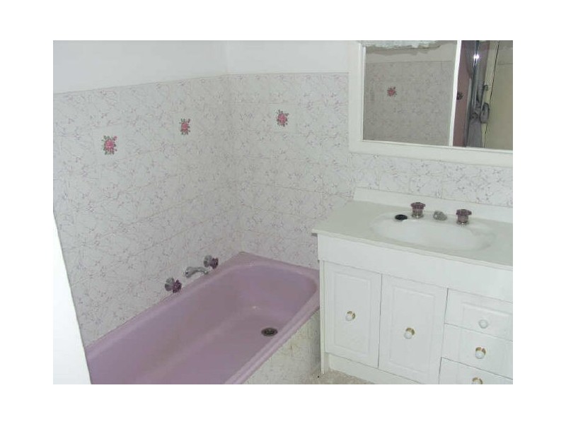 18 Monds Avenue, Benalla VIC 3672