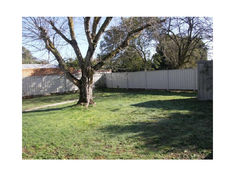 18 Monds Avenue, Benalla VIC 3672