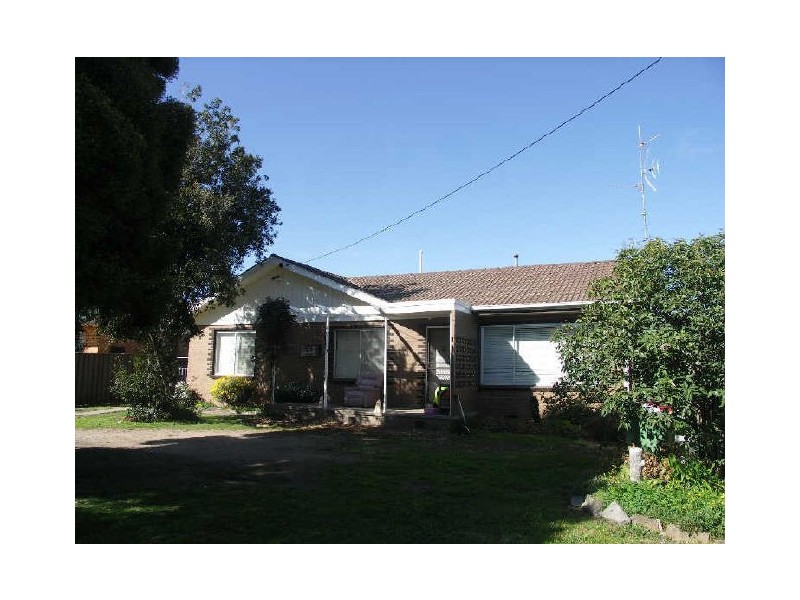 17 Helms Court, Benalla VIC 3672