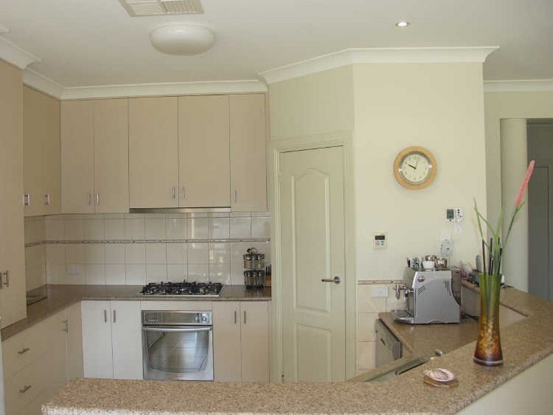 15 Shawbrook Avenue, Benalla VIC 3672