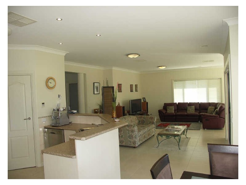 15 Shawbrook Avenue, Benalla VIC 3672