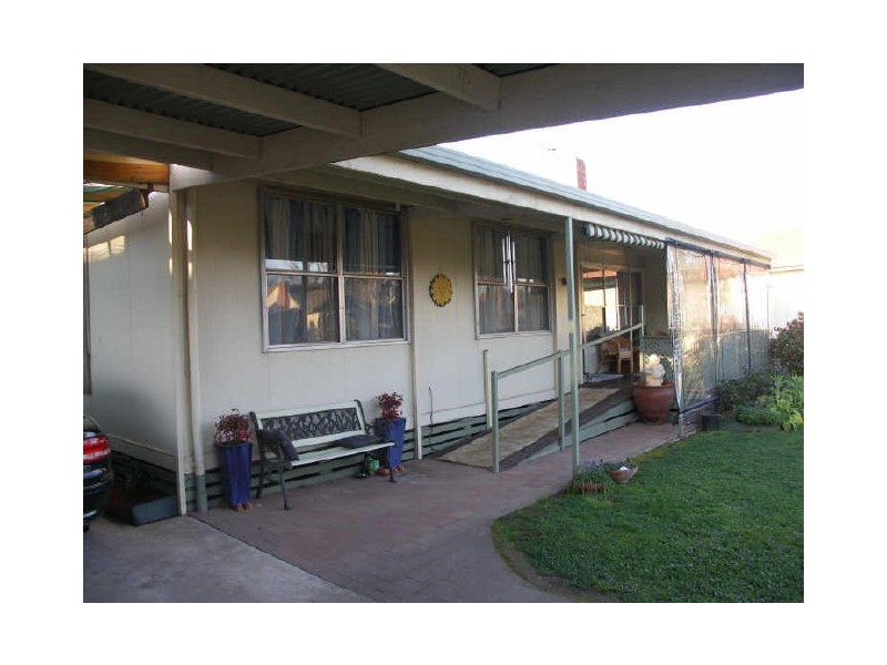 8 Edward Street, Benalla VIC 3672