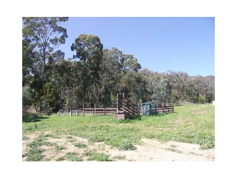 286 Sawyer Road Samaria, Benalla VIC 3672