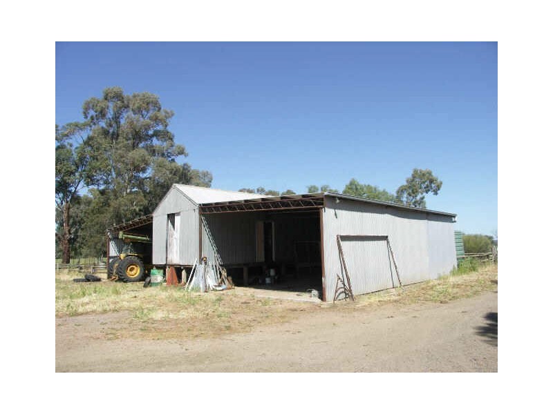 127 Roberts Road Boxwood, Benalla VIC 3672