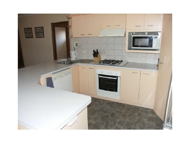 11 Statesman Drive, Benalla VIC 3672