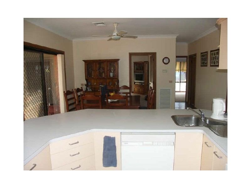 11 Statesman Drive, Benalla VIC 3672