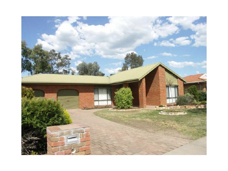 11 Statesman Drive, Benalla VIC 3672