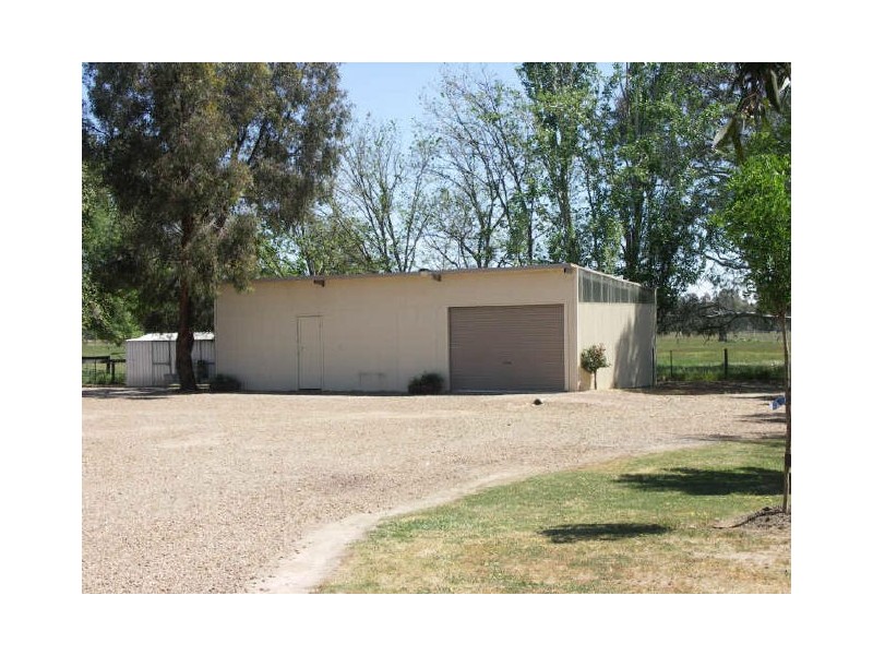 9 Plums Lane, Benalla VIC 3672