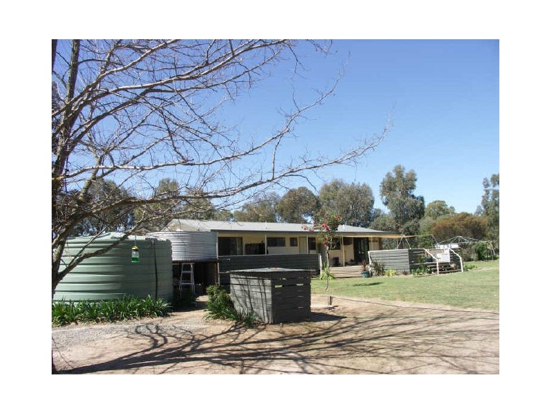 9 Plums Lane, Benalla VIC 3672