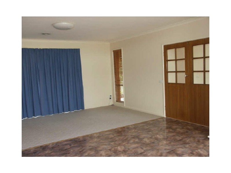 21 Noarana Drive, Benalla VIC 3672