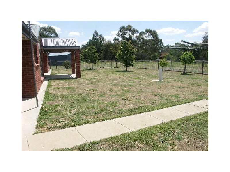 21 Noarana Drive, Benalla VIC 3672