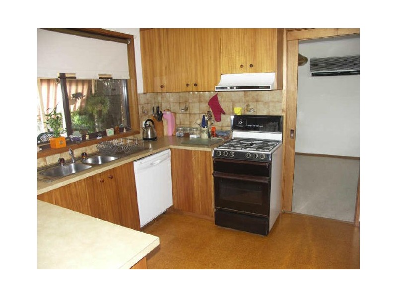 10 Royal Avenue, Benalla VIC 3672