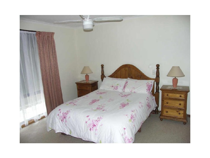 10 Royal Avenue, Benalla VIC 3672